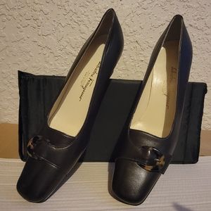 Salvatore Ferragamo Black Leather Fashion Pumps Women's Size 10 (9)